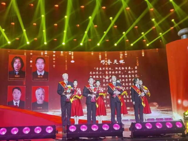 下载 (3).jpg